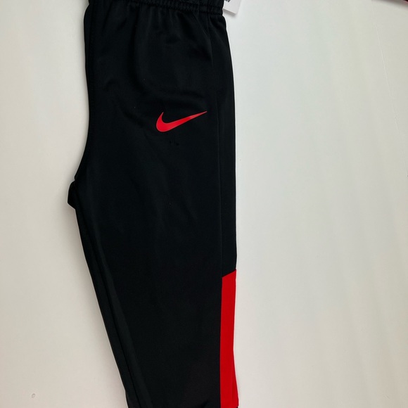 Nike Toddler Boy 2 Piece Jogging Set Size 18M - Pants Has Fabric Pulled Defect - Picture 5 of 8